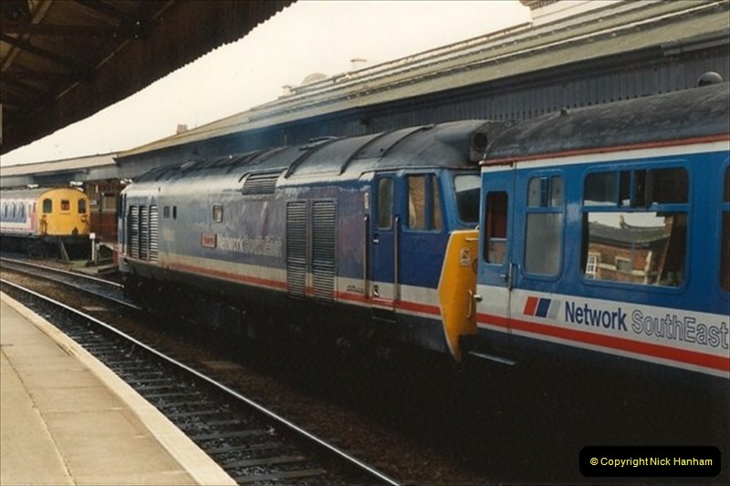 1992-02-29 Salisbury station, Salisbury, Wiltshire.  (23)320