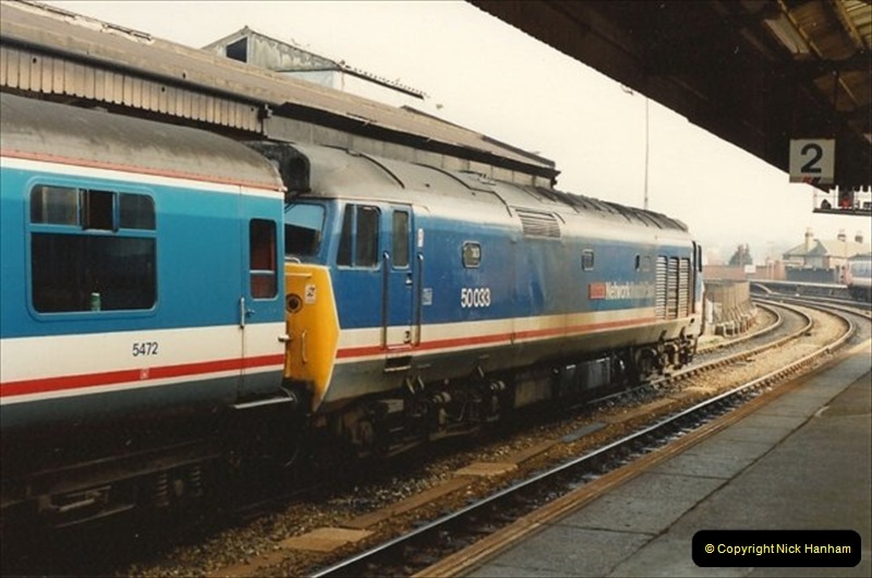 1992-02-29 Salisbury station, Salisbury, Wiltshire.  (27)324