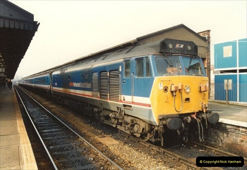 1992-02-29 Salisbury station, Salisbury, Wiltshire.  (28)325