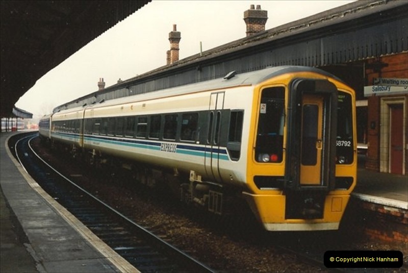 1992-02-29 Salisbury station, Salisbury, Wiltshire.  (7)304