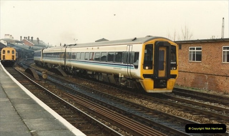 1992-02-29 Salisbury station, Salisbury, Wiltshire.  (9)306