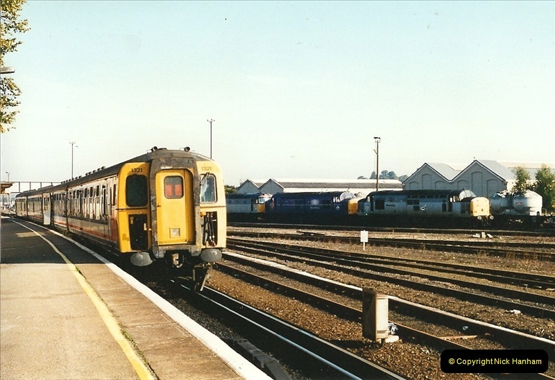 1995-10-08 Eastleigh, Hampshire.  (3)0270