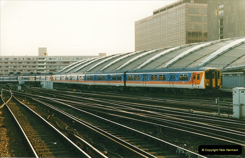1998-03-28 Waterloo, London.  (9)052