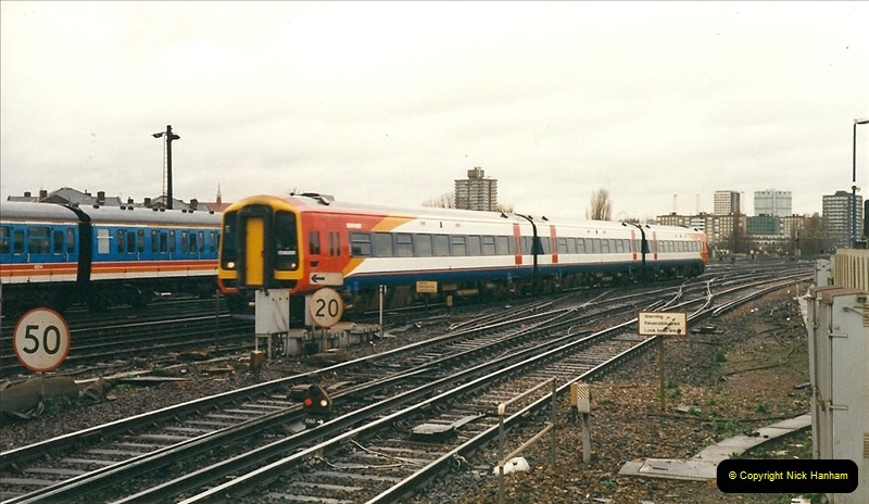 2000-02-08 Clapham Junction, London.  (5)232