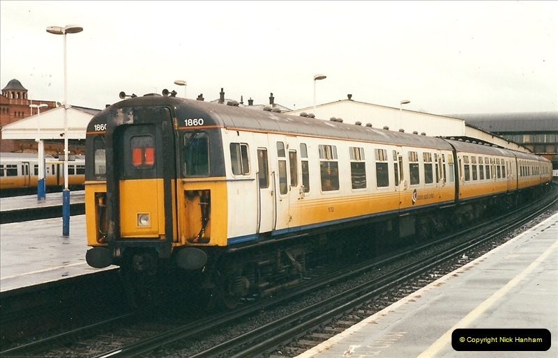 2000-02-08 Clapham Junction, London.  (7)234