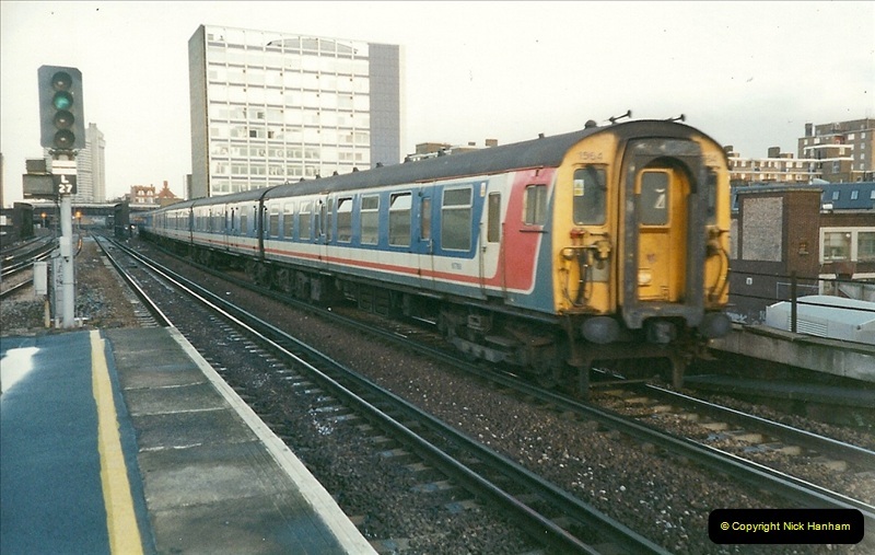 2000-02-09 London stations.  (21)271
