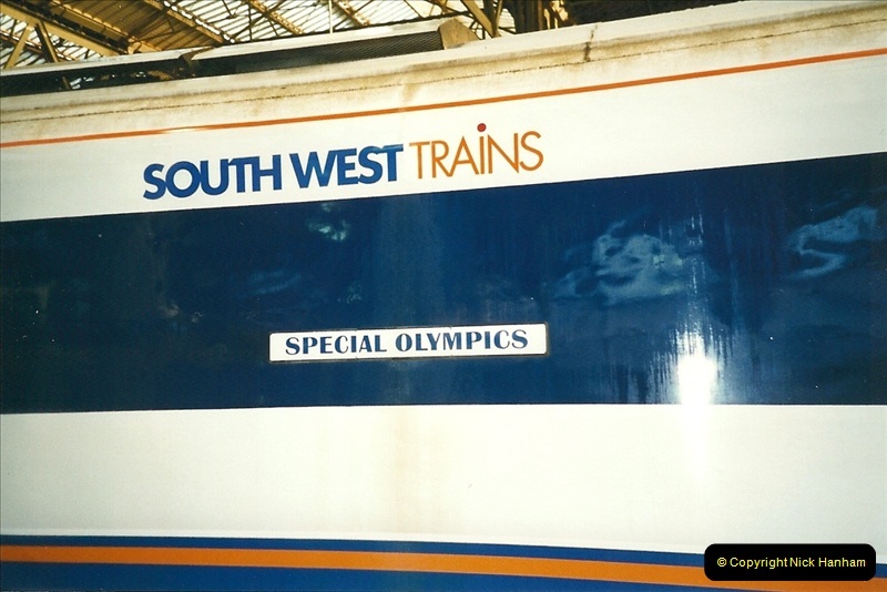 2000-02-09 London stations.  (25)275