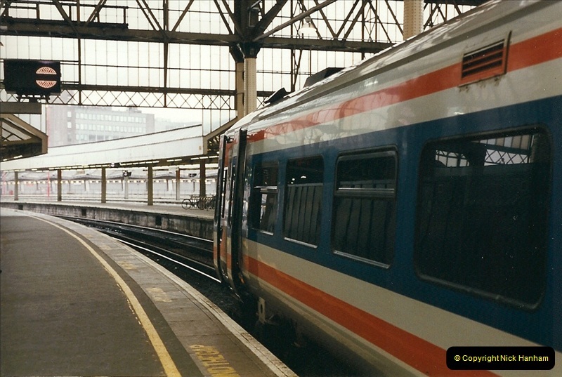 2000-02-09 London stations.  (7)257
