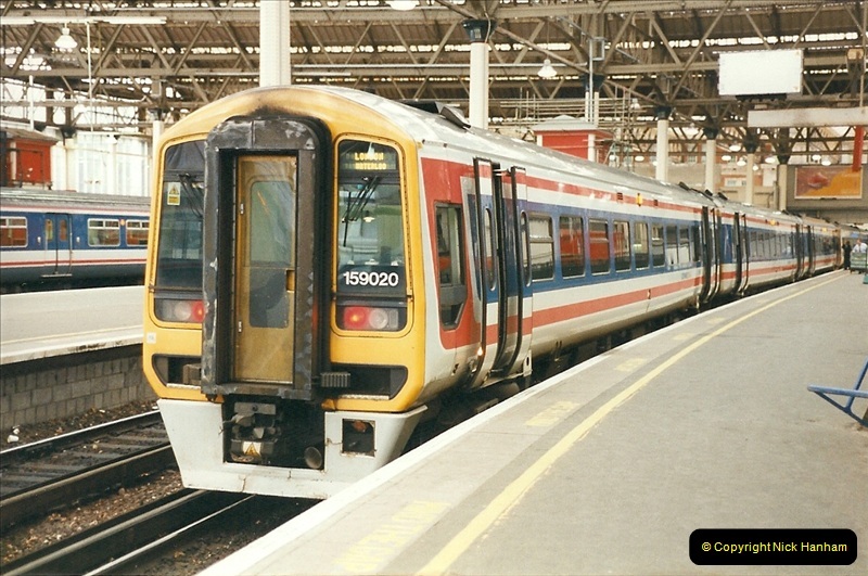 2000-02-09 London stations.  (8)258