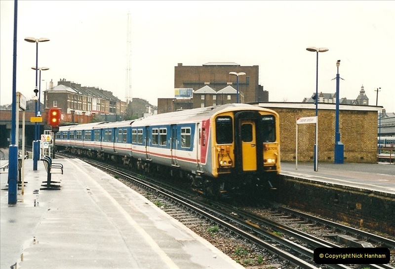 2000-04-04 London stations.  (1)280