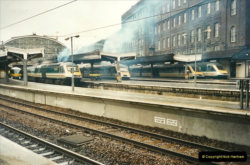 2000-04-04 London stations.  (17)296