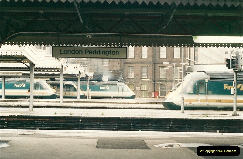 2000-04-04 London stations.  (24)303
