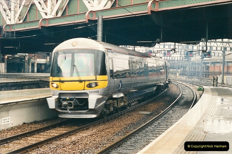 2000-04-04 London stations.  (9)288