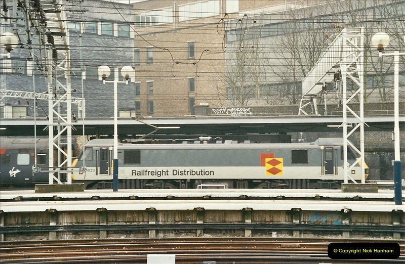 2003-02-21 London Euston.  (9)014