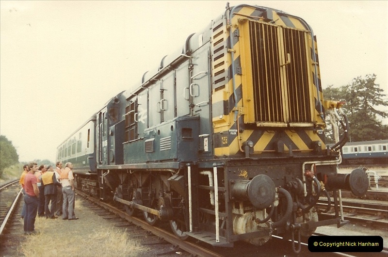 1982-06-08 Bournemouth Depot Visit by SR Volunteers.  (3)157