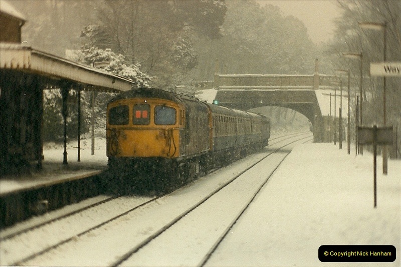 1985-01-18 Parkstone, Poole, Dorset.  (3)198