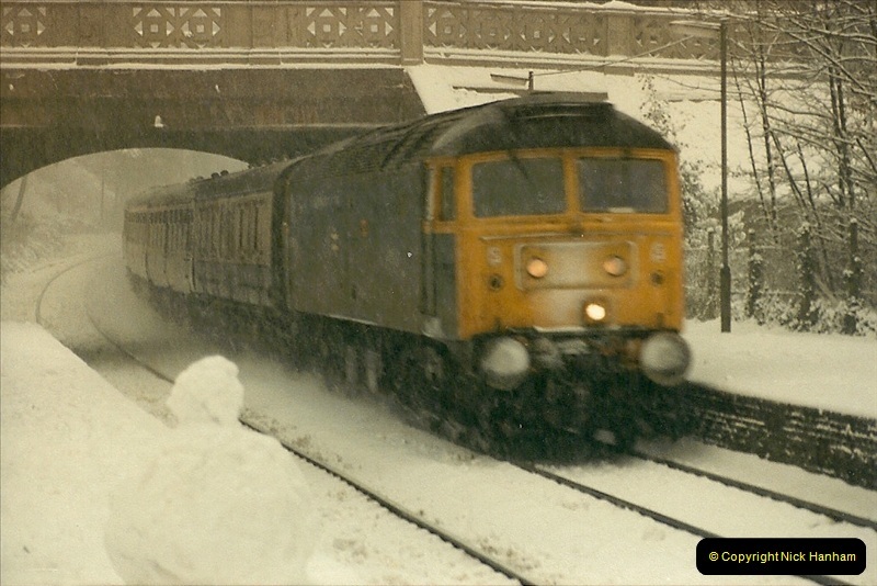 1985-01-18 Parkstone, Poole, Dorset.  (8)203