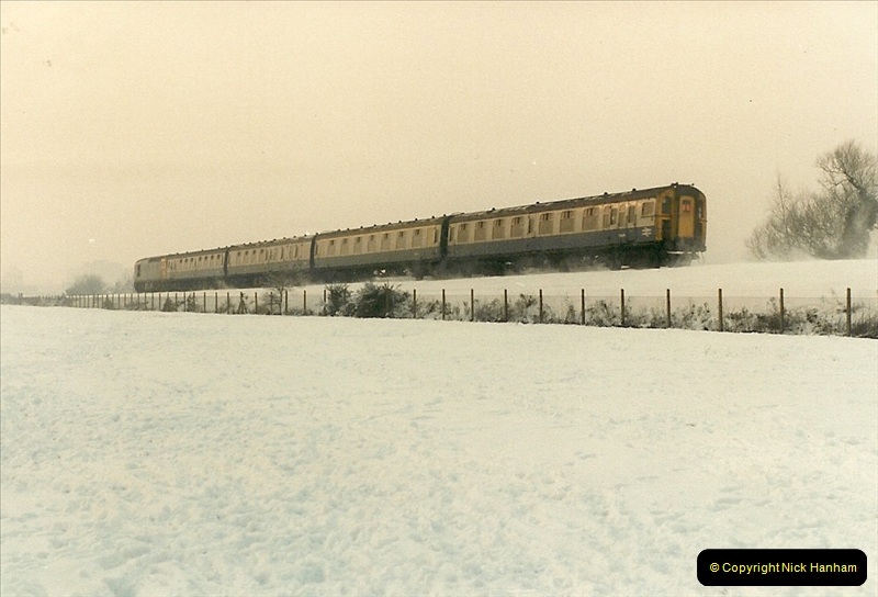 1985-01-19 Parkstone, Poole, Dorset.  (3)208