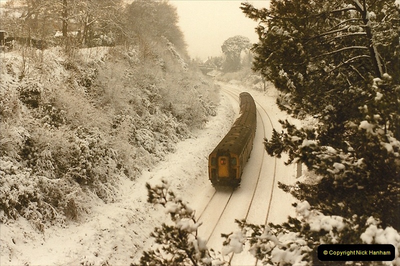 1985-01-19 Parkstone, Poole, Dorset.  (8)213