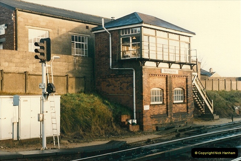1985-12-07 Branksome, Poole, Dorset.  (12)282