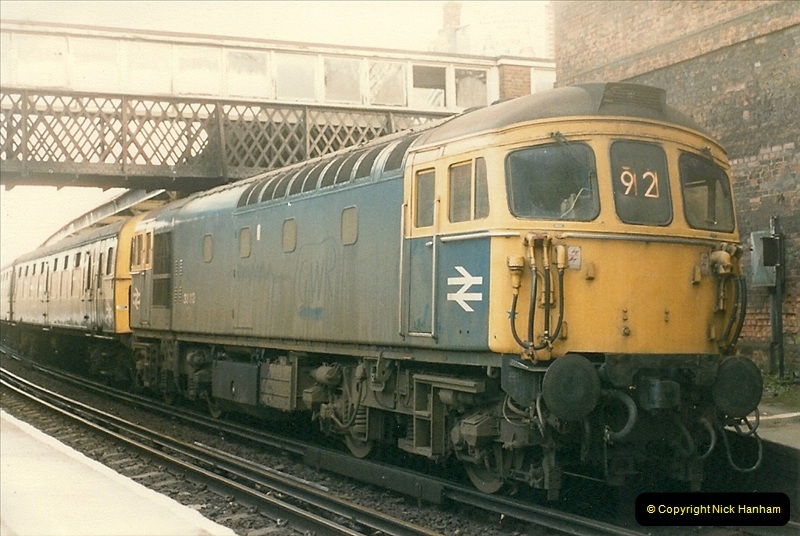 1985-12-07 Branksome, Poole,  Dorset.  (19)270