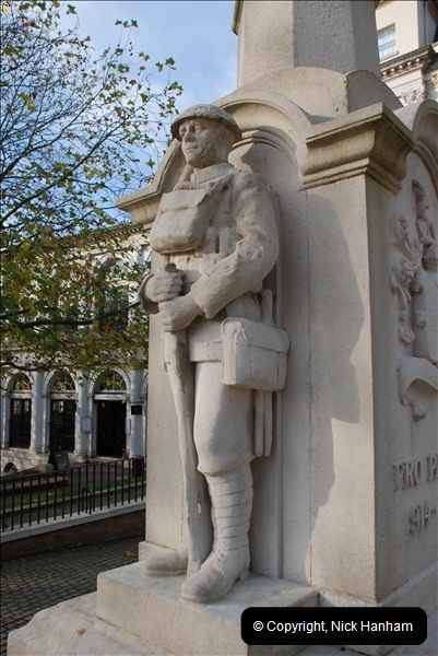 2010-11-24 Richmond War memorial. (4)04
