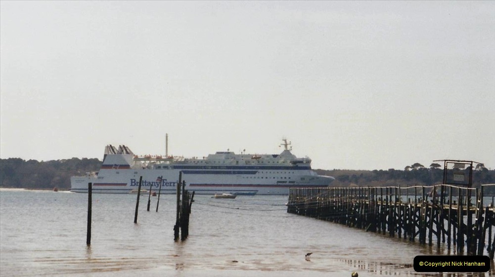 2002-Miscellaneous.-39-The-Barfleur-entering-Poole-Harbour-Poole-Dorset.-1039