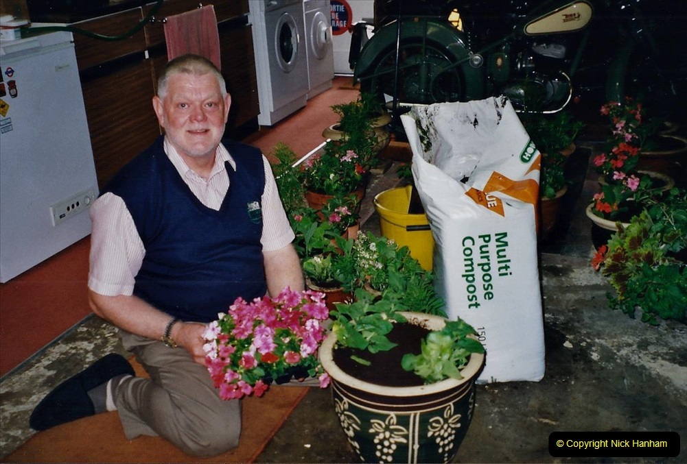2002-Miscellaneous.-70-Potting-up-flowers-for-the-garden.-070