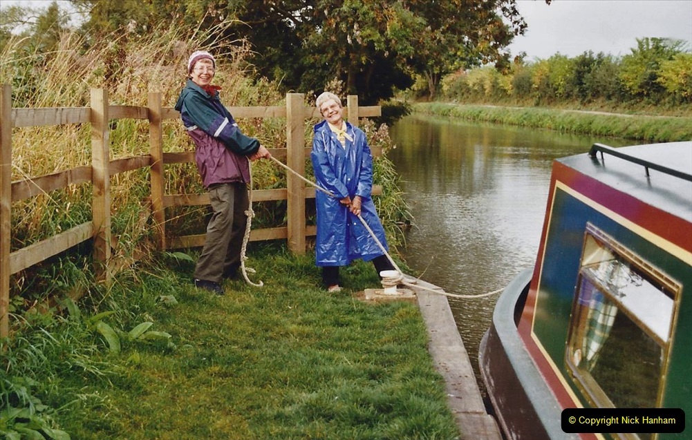 2003-September-31-The-Kennet-Avon-Canal-Trowbridge-to-Bath-and-return-to-Trowbridge-with-friends.-
