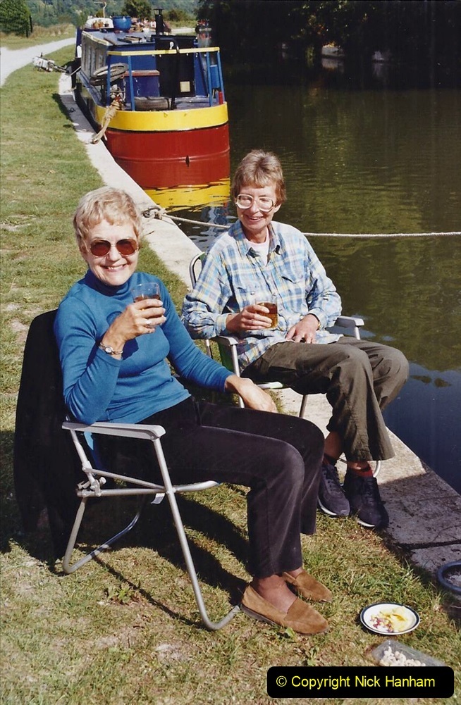 2003-September-The-Kennet-Avon-Canal-Trowbridge-to-Bath-and-return-to-Trowbridge-with-friends.-70-