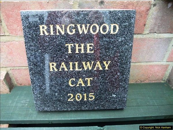 2015-10-28 Ringwood's memorial stone.  (3)82