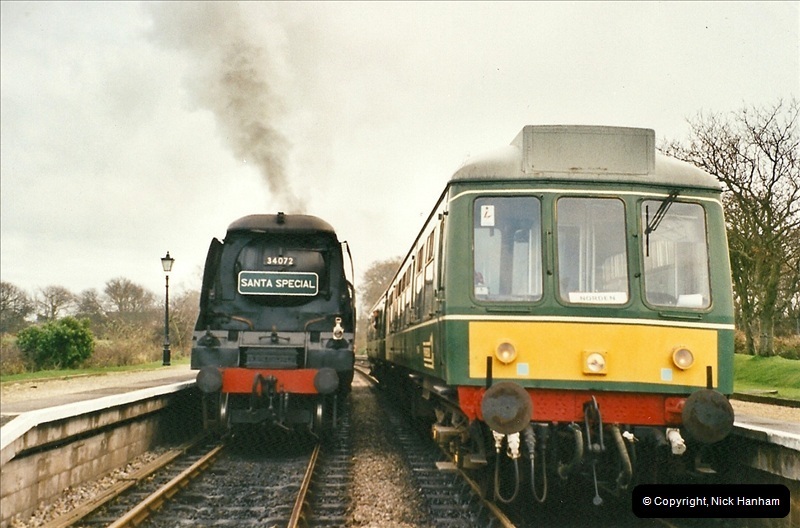 2002-12-01 Driving the DMU on Santa Specials.  (5)199