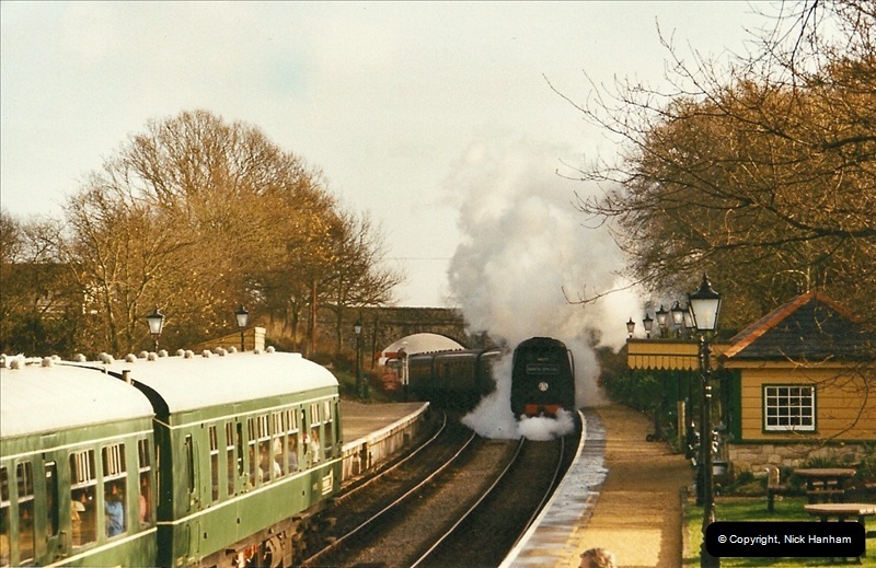2002-12-01 Driving the DMU on Santa Specials.  (8)202