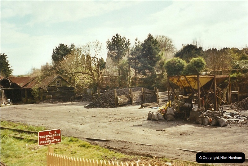 2003-04-15 Corfe Castle coal yard.  (2)327