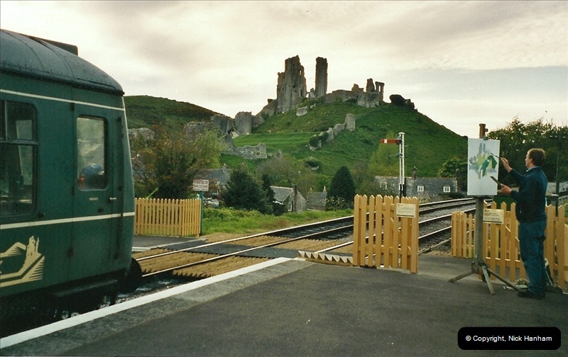 2005-05-20 Driving the DMU @ Corfe Castle.  (3)139