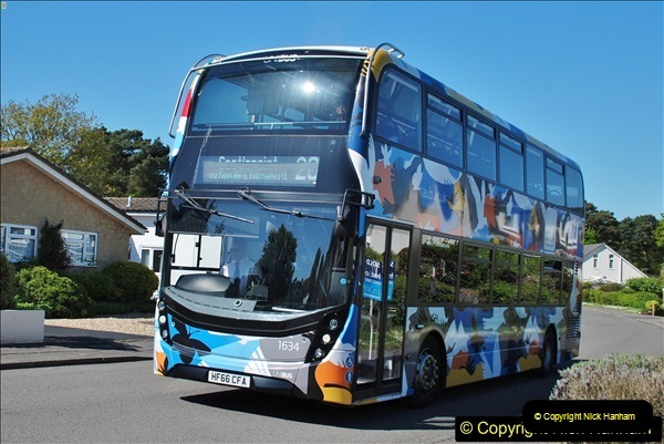 2018-05-05 Uni bus on our Route 20.  (2)096